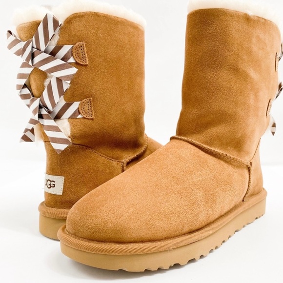 UGG BAILEY BOW DIAGONAL STRIPES BLACK SUEDE SHEEPSKIN WOMEN'S BOOTS - Picture 3 of 5